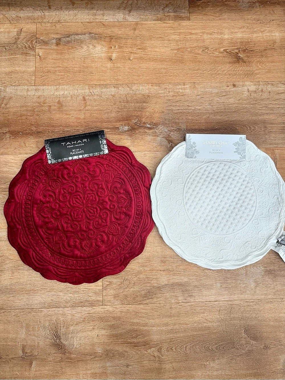 Tahari Set of 4 Placemats Floral Placemats Red & White NWT